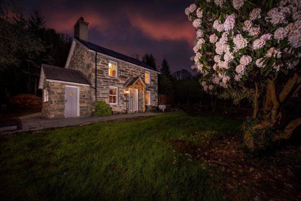 Charming Riverside Cottage In Snowdonia National Park Tanygrisiau Εξωτερικό φωτογραφία